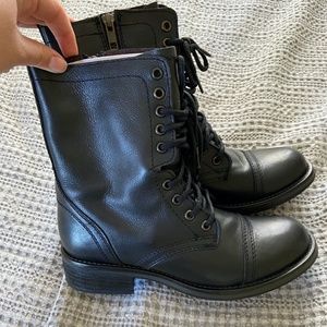 Steve Madden Troopa Boots (NWB)